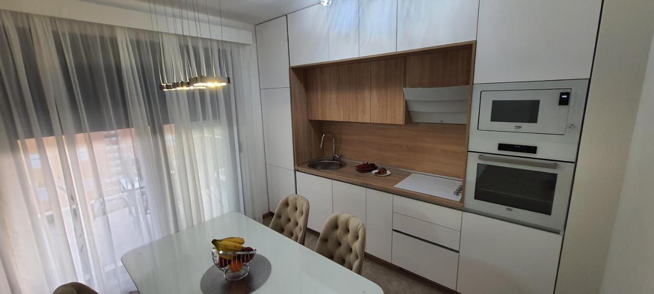 Luxury Apartment Stefanija ติวัต ภายนอก รูปภาพ